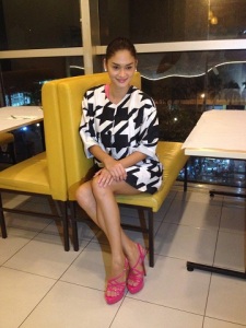 Pia Wurtzbach is another one of the shoe muses of Jojo Bragais